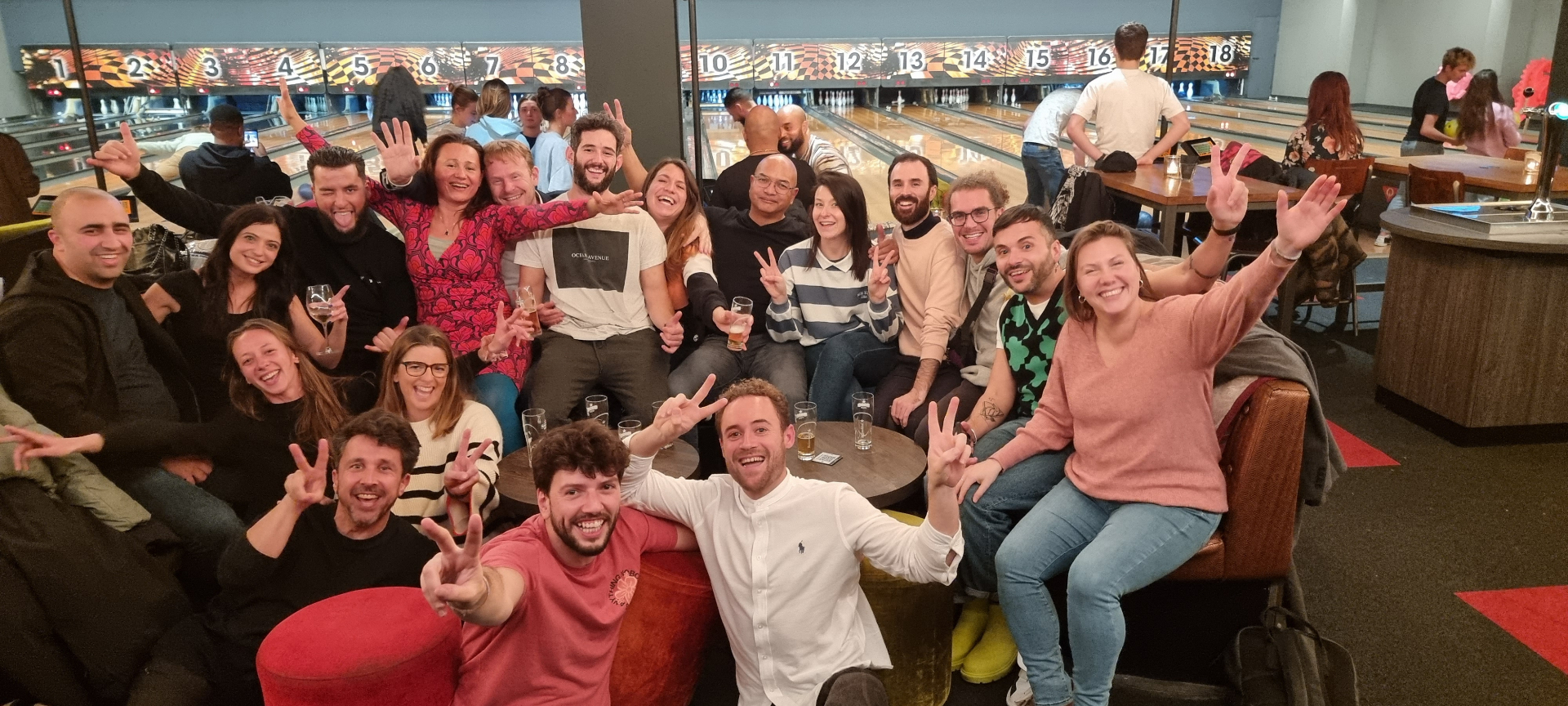 Camaleón-team samen op de bowlingbaan in Nederland